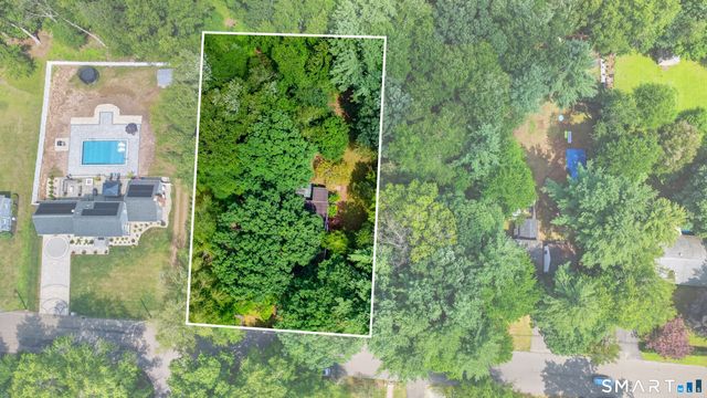 42 Ezra Street, North Haven, CT 06473