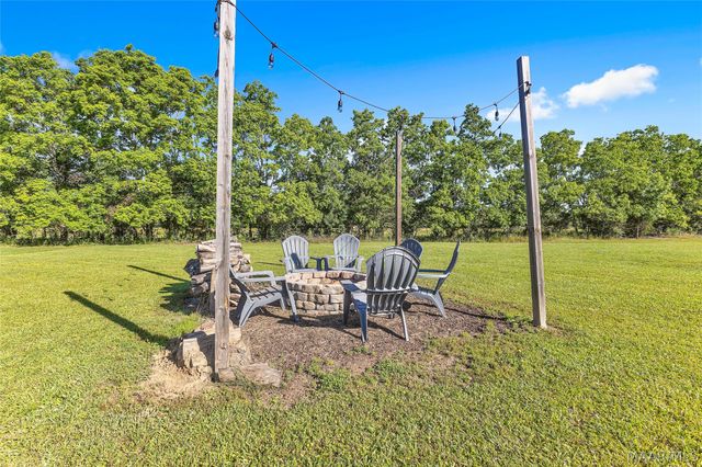 2364 Alabama River Parkway, Millbrook, AL 36054