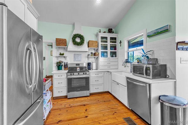 2364 Alabama River Parkway, Millbrook, AL 36054