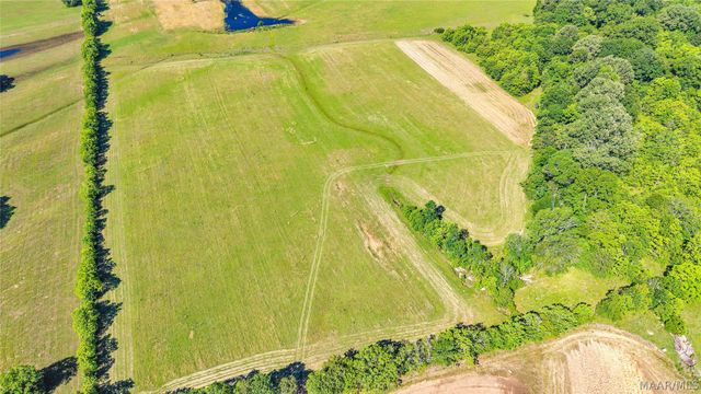 2364 Alabama River Parkway, Millbrook, AL 36054
