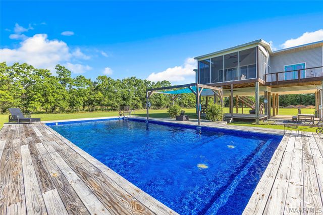 2364 Alabama River Parkway, Millbrook, AL 36054