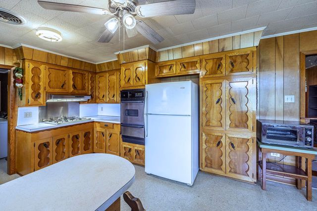 570 Hospital Dr, Raceland, LA 70394