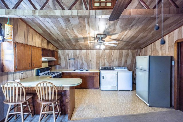 570 Hospital Dr, Raceland, LA 70394