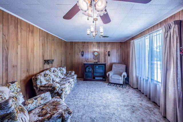 570 Hospital Dr, Raceland, LA 70394