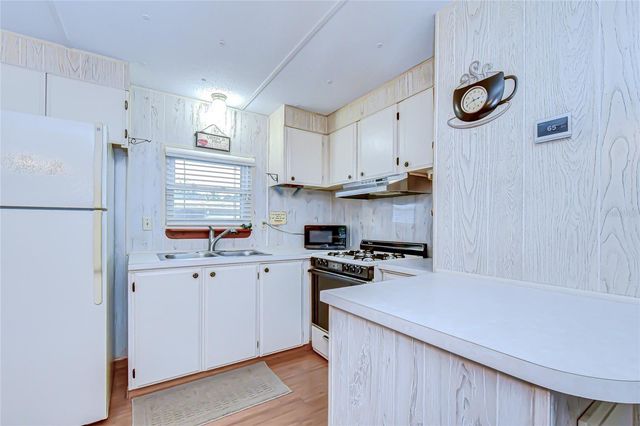 39524 DUNDEE ROAD, Zephyrhills, FL 33542