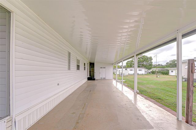 39524 DUNDEE ROAD, Zephyrhills, FL 33542