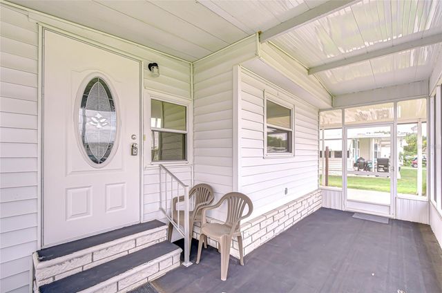 39524 DUNDEE ROAD, Zephyrhills, FL 33542