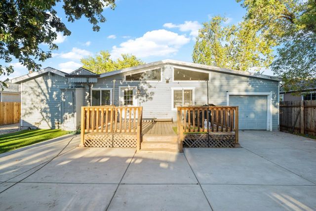2651 Hawthorne St, Sacramento, CA 95815