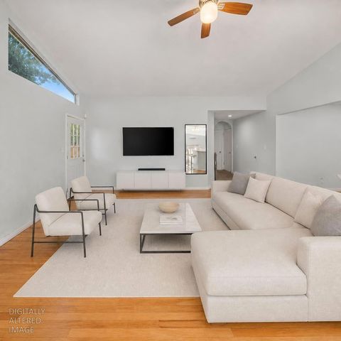 2651 Hawthorne St, Sacramento, CA 95815