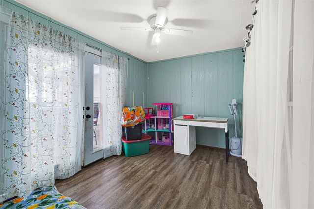 4903 Rainwater Drive, Pasadena, TX 77505