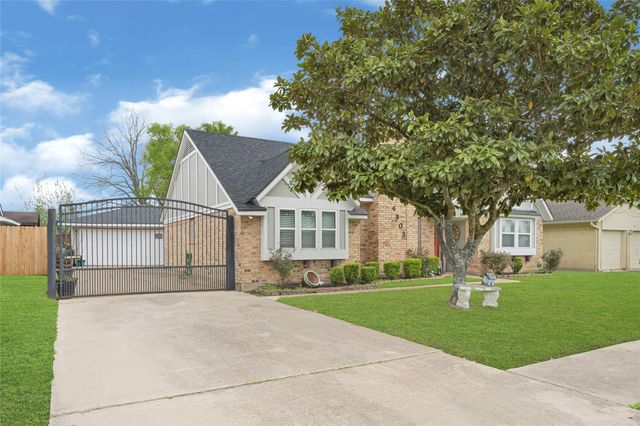 4903 Rainwater Drive, Pasadena, TX 77505