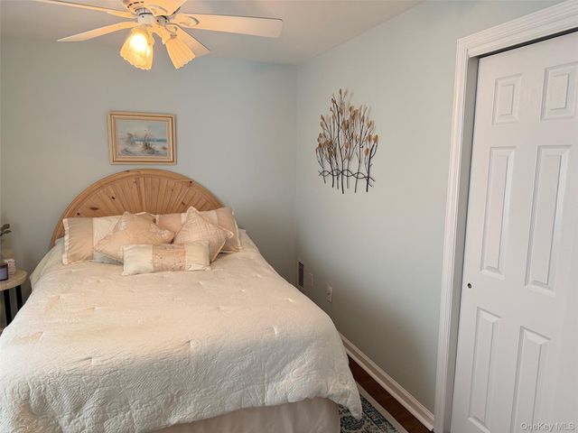 28 Pine Street, Sayville, NY 11782