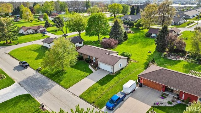 1804 E Springfield Drive, Warsaw, IN 46580