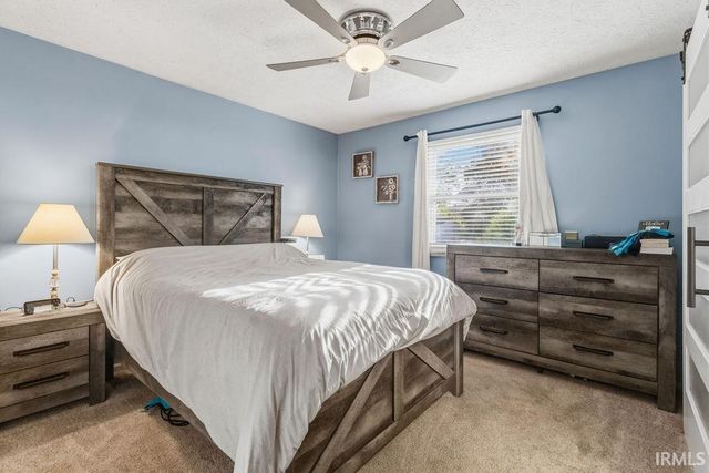 1804 E Springfield Drive, Warsaw, IN 46580