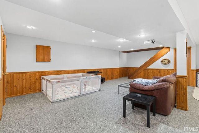 1804 E Springfield Drive, Warsaw, IN 46580