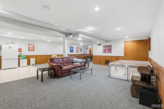 1804 E Springfield Drive, Warsaw, IN 46580