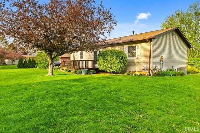 1804 E Springfield Drive, Warsaw, IN 46580