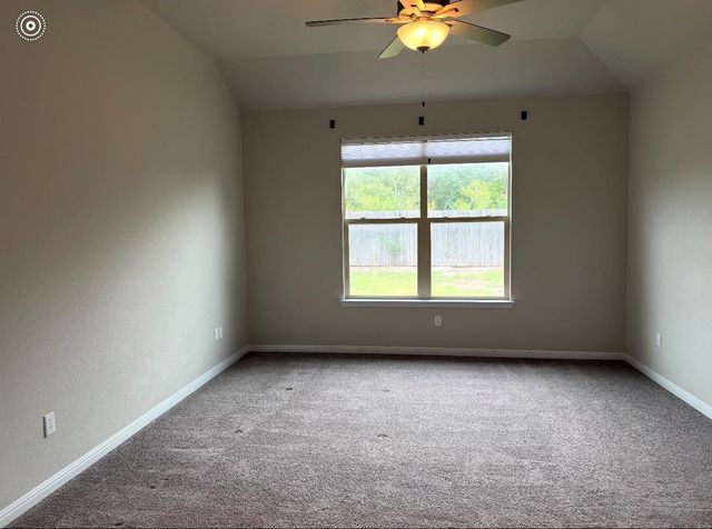 228 Castlefields ST, Hutto, TX 78634