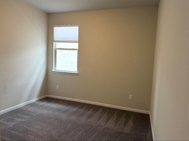 228 Castlefields ST, Hutto, TX 78634