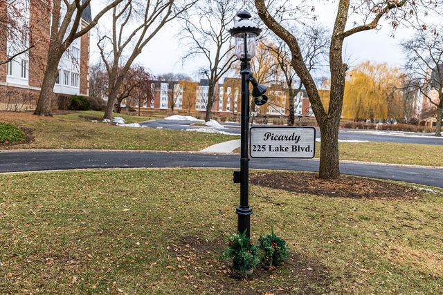 225 Lake Boulevard 531, Buffalo Grove, IL 60089