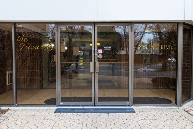 225 Lake Boulevard 531, Buffalo Grove, IL 60089