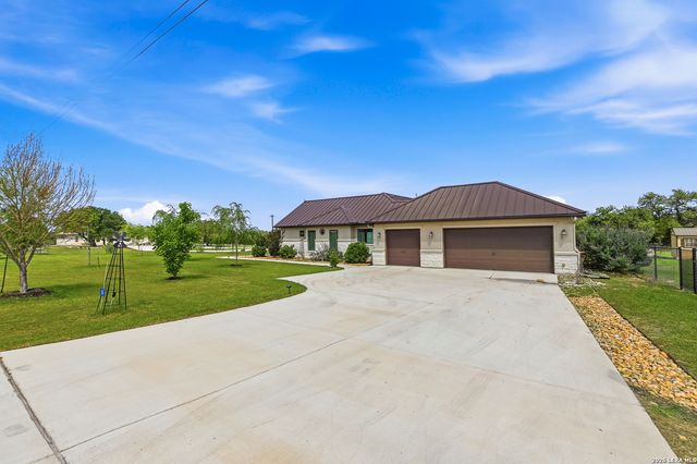 103 William Tobin, Blanco, TX 78606