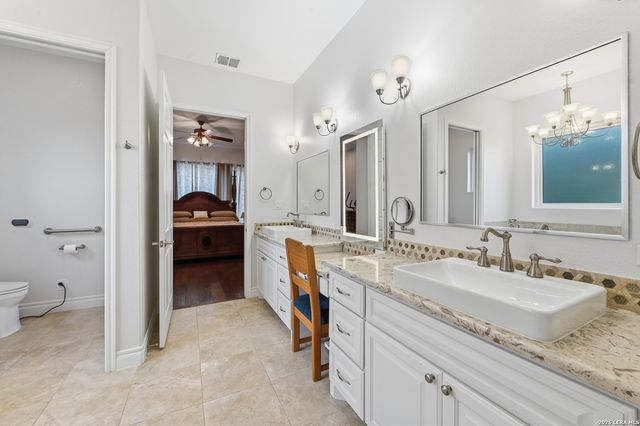 103 William Tobin, Blanco, TX 78606