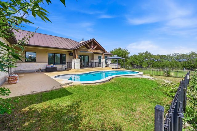 103 William Tobin, Blanco, TX 78606