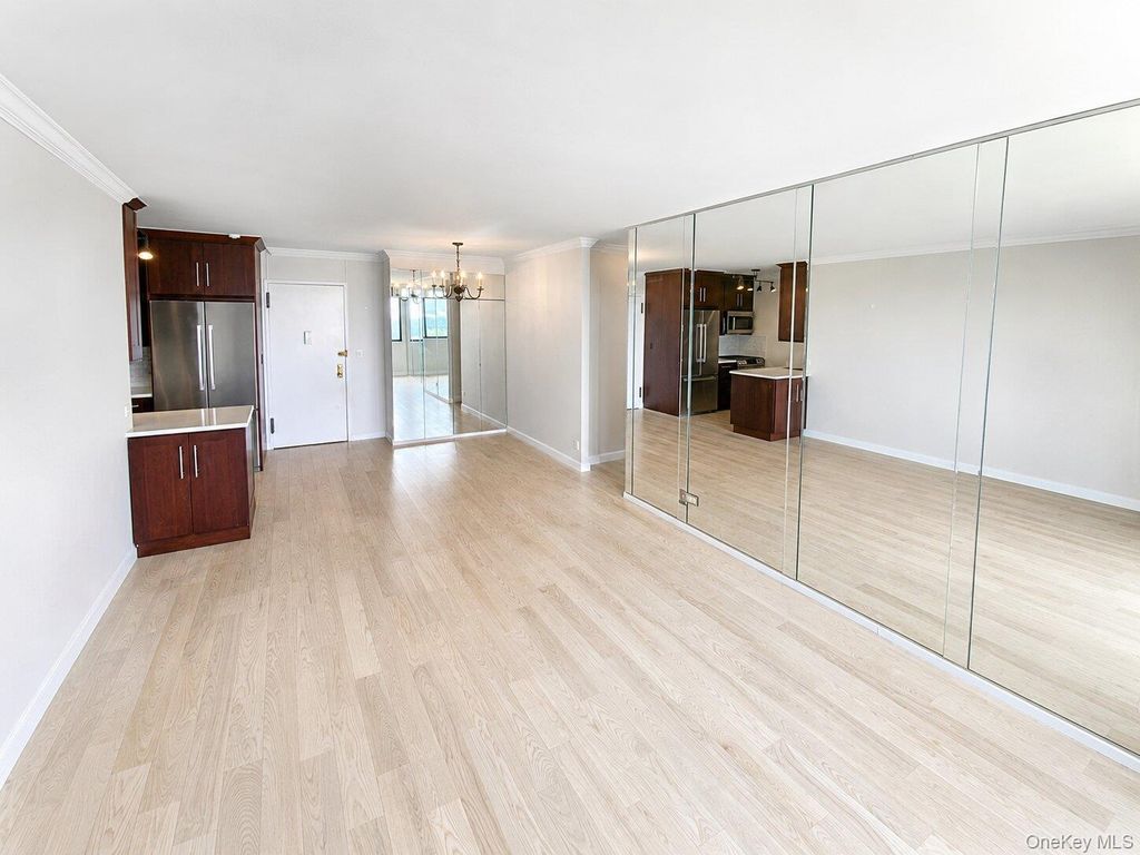 26910 Grand Central Parkway 31P, Floral Park, NY 11005 — photo 3