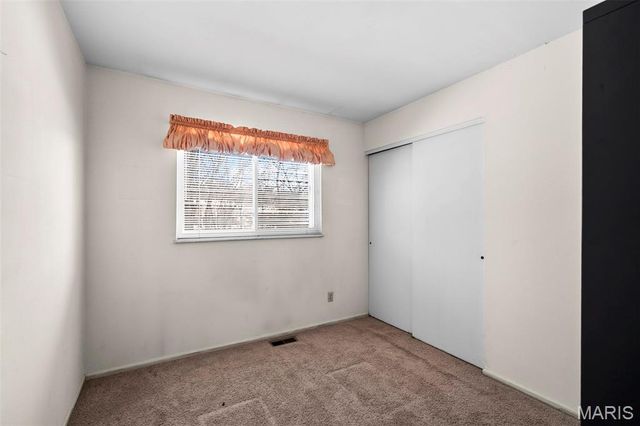 946 Tree Trails Lane, Fenton, MO 63026