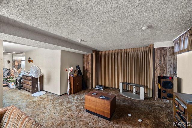 946 Tree Trails Lane, Fenton, MO 63026