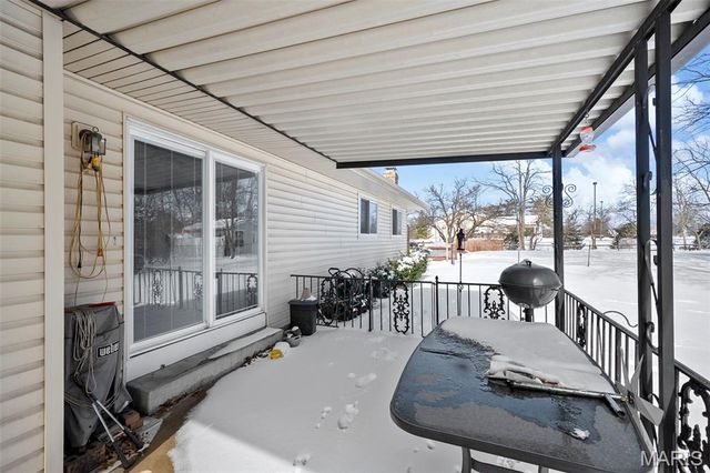 946 Tree Trails Lane, Fenton, MO 63026