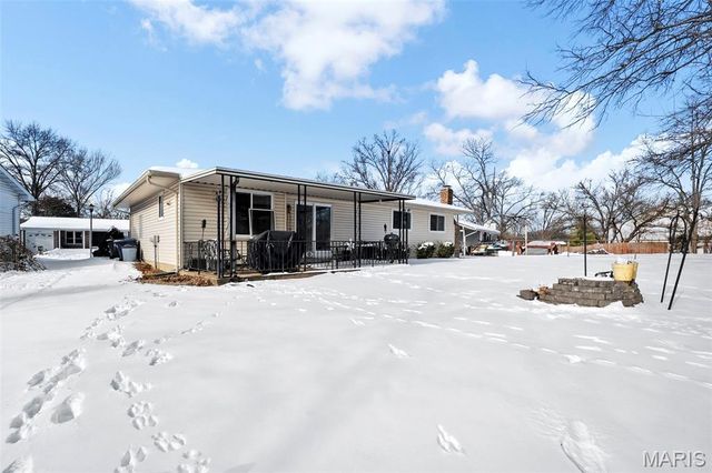 946 Tree Trails Lane, Fenton, MO 63026