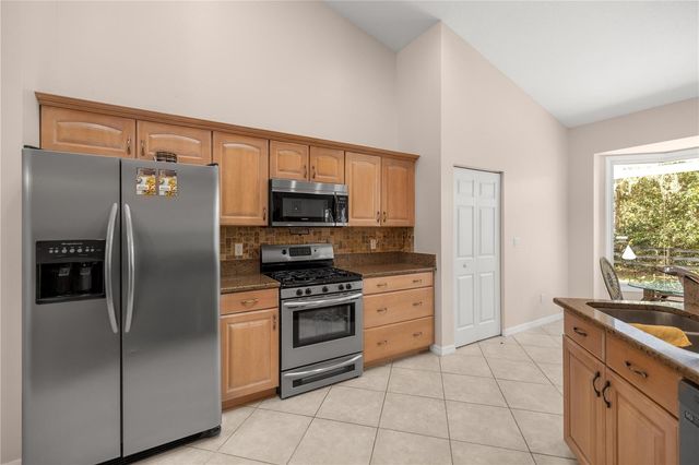 19040 NW 88TH AVENUE ROAD, Reddick, FL 32686