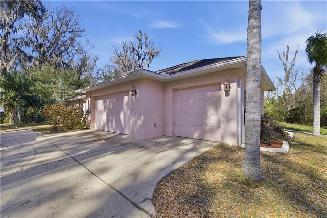 19040 NW 88TH AVENUE ROAD, Reddick, FL 32686