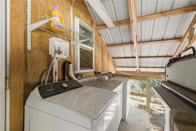 19040 NW 88TH AVENUE ROAD, Reddick, FL 32686