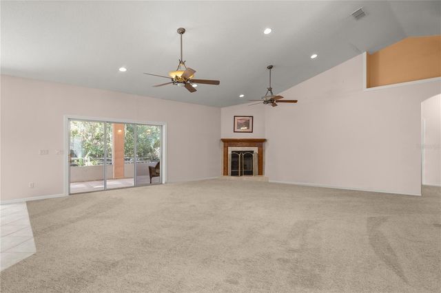 19040 NW 88TH AVENUE ROAD, Reddick, FL 32686