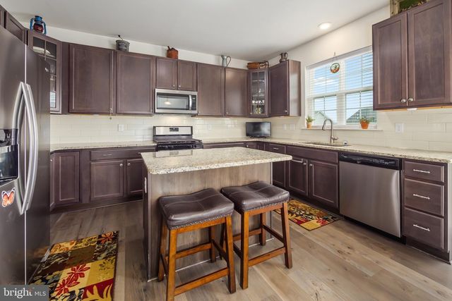 2216 SUNNYVALE DR, Pennsburg, PA 18073