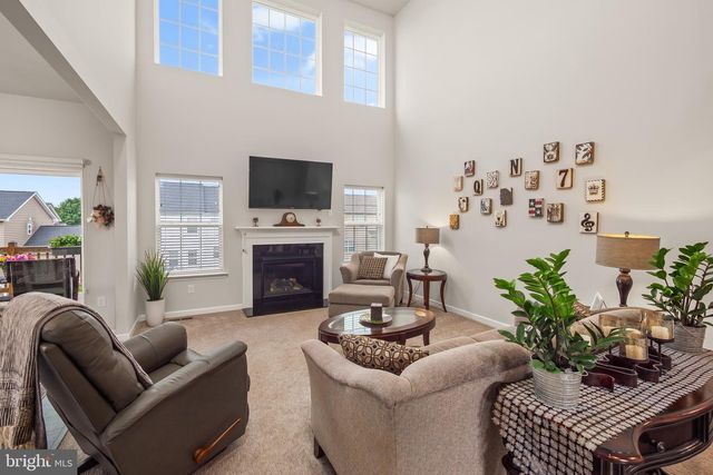 2216 SUNNYVALE DR, Pennsburg, PA 18073