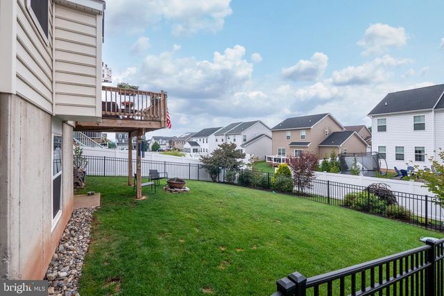 2216 SUNNYVALE DR, Pennsburg, PA 18073
