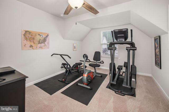 2216 SUNNYVALE DR, Pennsburg, PA 18073