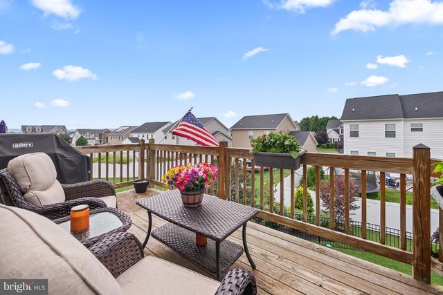 2216 SUNNYVALE DR, Pennsburg, PA 18073