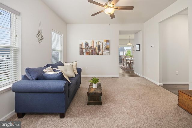 2216 SUNNYVALE DR, Pennsburg, PA 18073