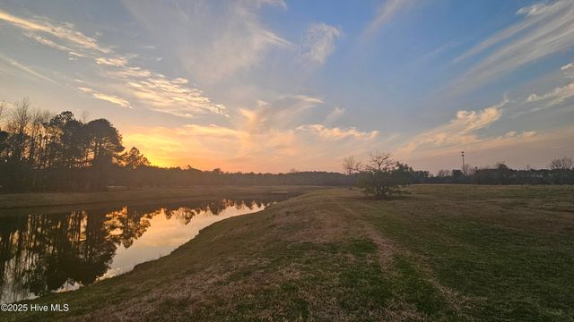 178 Sycamore Lakes Drive, Wallace, NC 28466