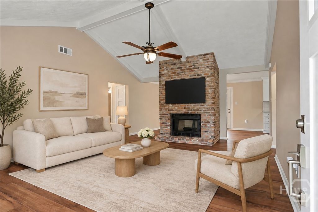 Image 3 of property listing at 210 Treasure Loop, Savannah, GA 31410
