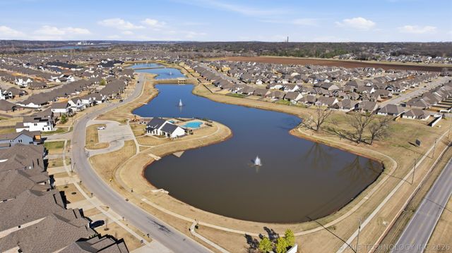 5314 E 126th Street S, Bixby, OK 74008