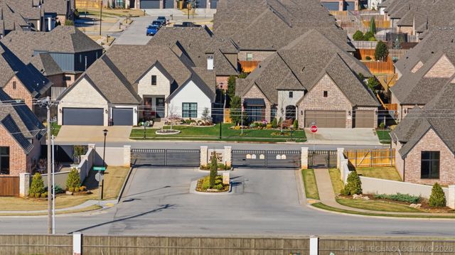 5314 E 126th Street S, Bixby, OK 74008