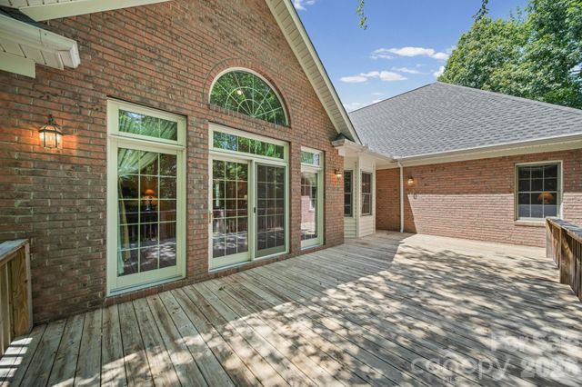 417 Crooked Oak Drive, Oakboro, NC 28129