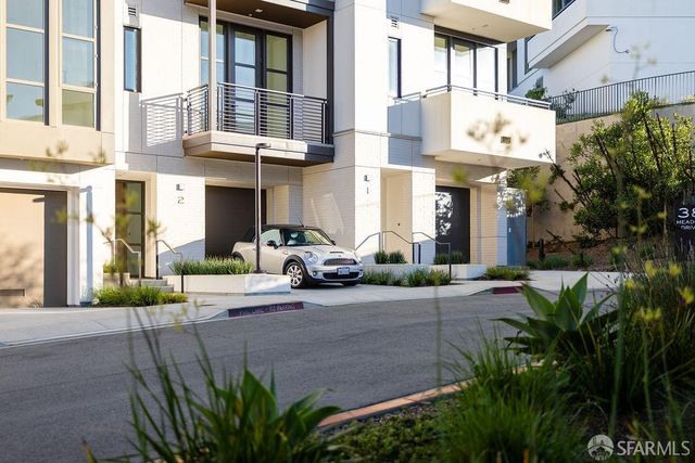 37 Meadow Drive 3, San Francisco, CA 94130