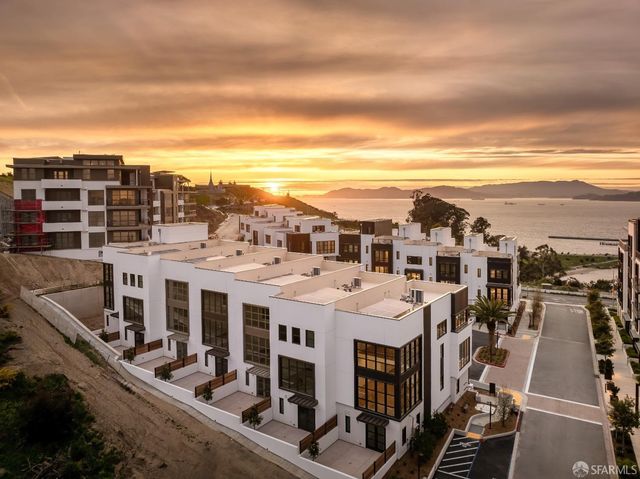 37 Meadow Drive 3, San Francisco, CA 94130